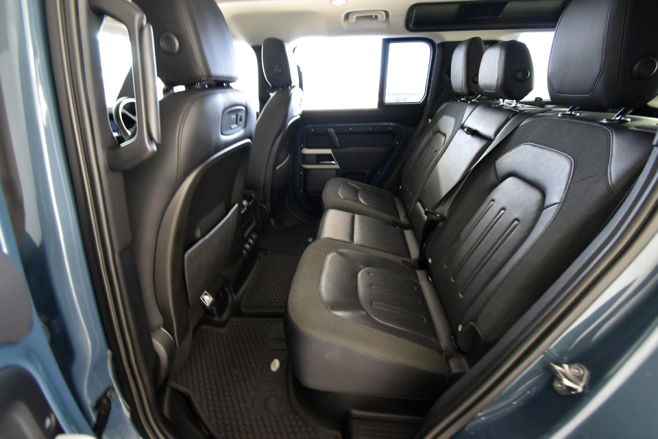 2020 LAND ROVER DEFENDER 110 D240 SE (177kW)