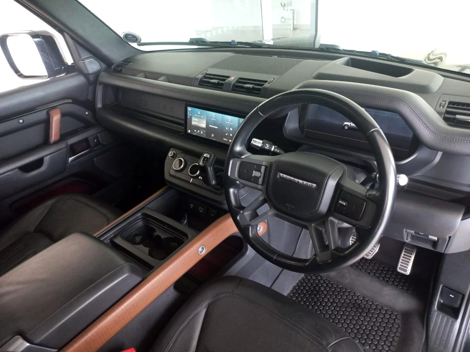 2021 LAND ROVER DEFENDER 110 3.0 D D300 X (221kW)