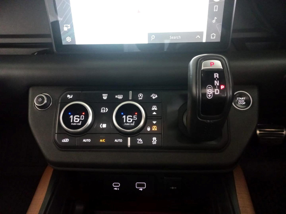 2021 LAND ROVER DEFENDER 110 3.0 D D300 X (221kW)