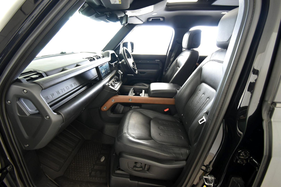 2021 LAND ROVER DEFENDER 110 3.0 D D300 X (221kW)