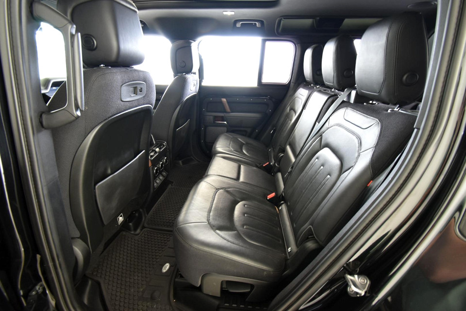 2021 LAND ROVER DEFENDER 110 3.0 D D300 X (221kW)