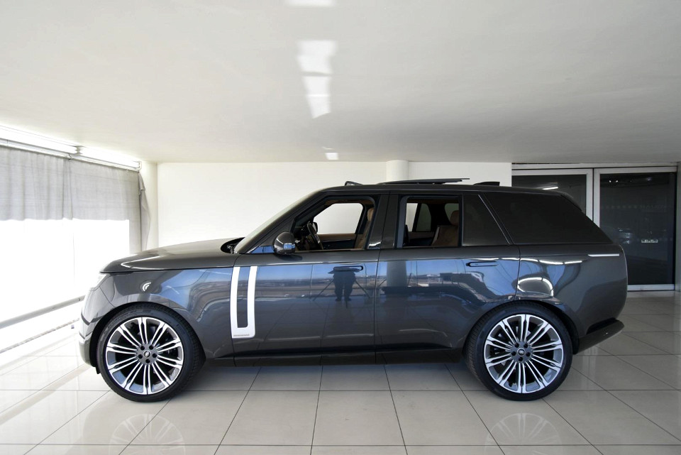 2025 LAND ROVER RANGE ROVER D350 AUTOBIOGRAPHY SWB (258kW)