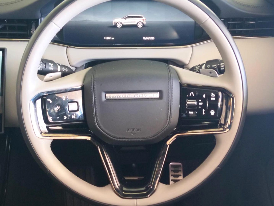 2025 LAND ROVER RANGE ROVER EVOQUE D200 AUTOBIOGRAPHY (147kW)