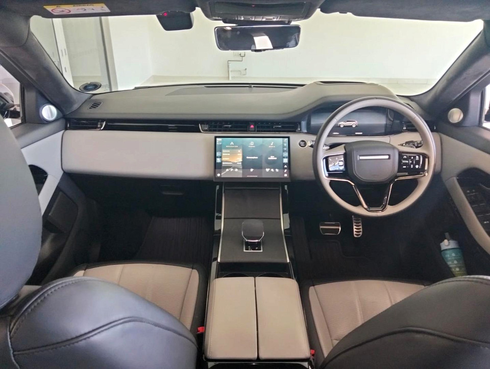 2025 LAND ROVER RANGE ROVER EVOQUE D200 AUTOBIOGRAPHY (147kW)