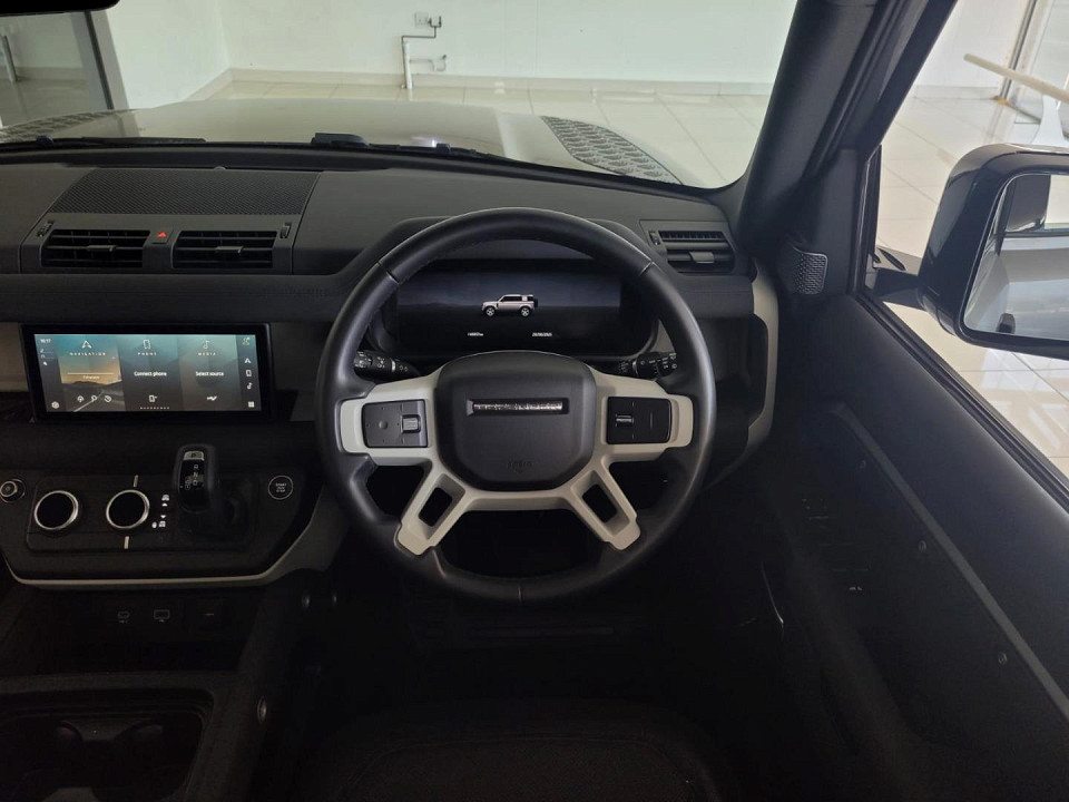 2023 LAND ROVER DEFENDER 110 2.0 D D240 X-DYNAMIC HSE (177kW)