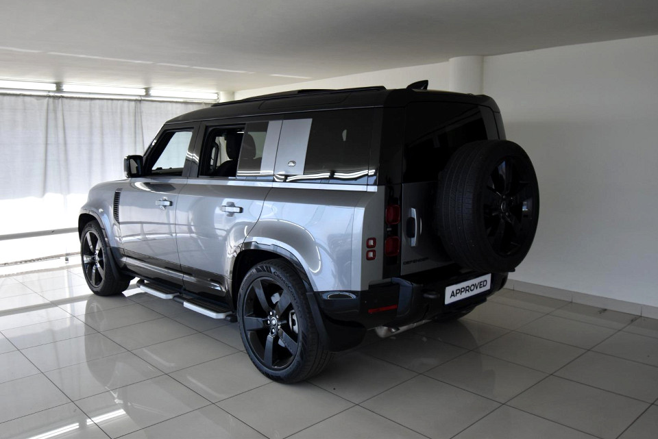 2023 LAND ROVER DEFENDER 110 2.0 D D240 X-DYNAMIC HSE (177kW)