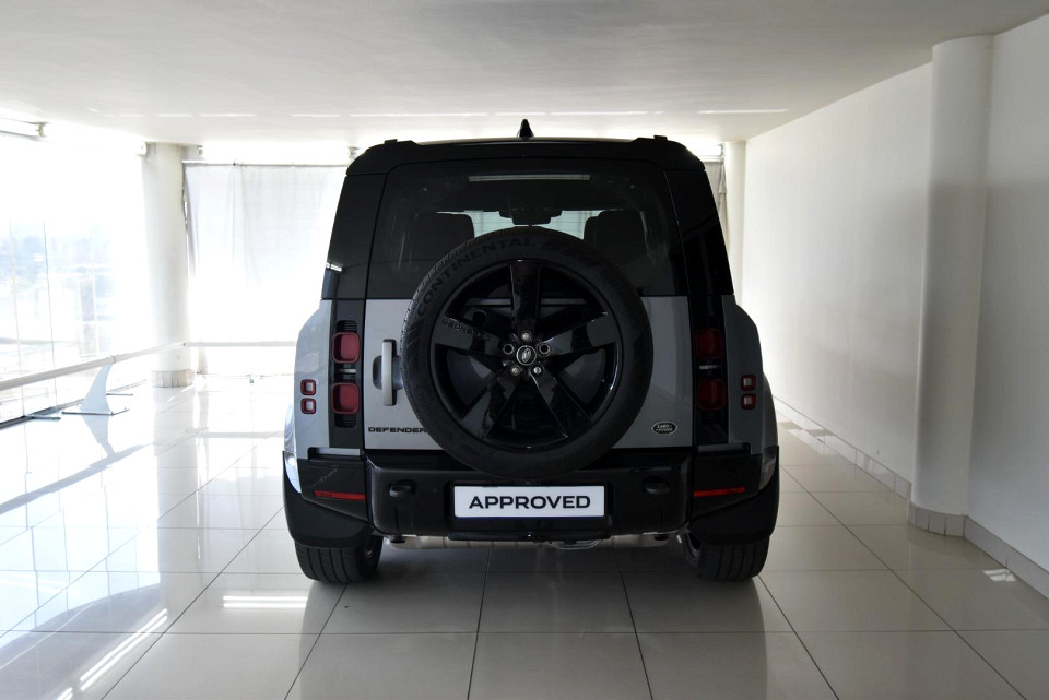 2023 LAND ROVER DEFENDER 110 2.0 D D240 X-DYNAMIC HSE (177kW)