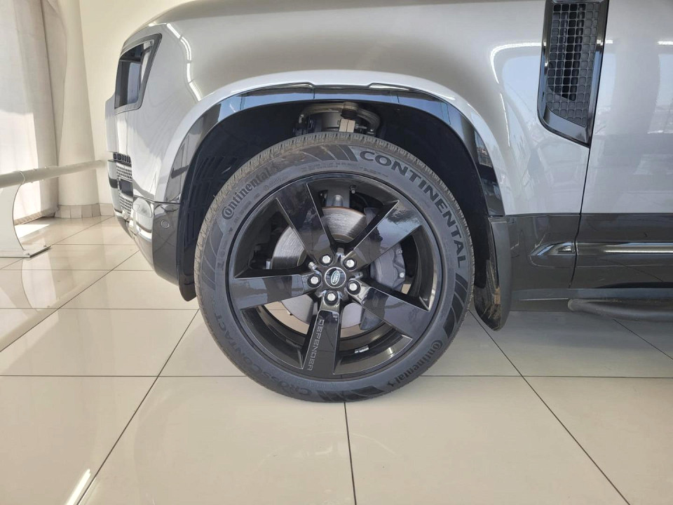 2023 LAND ROVER DEFENDER 110 2.0 D D240 X-DYNAMIC HSE (177kW)