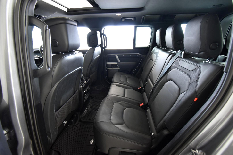 2023 LAND ROVER DEFENDER 110 3.0 D D300 X-DYNAMIC HSE (221kW)
