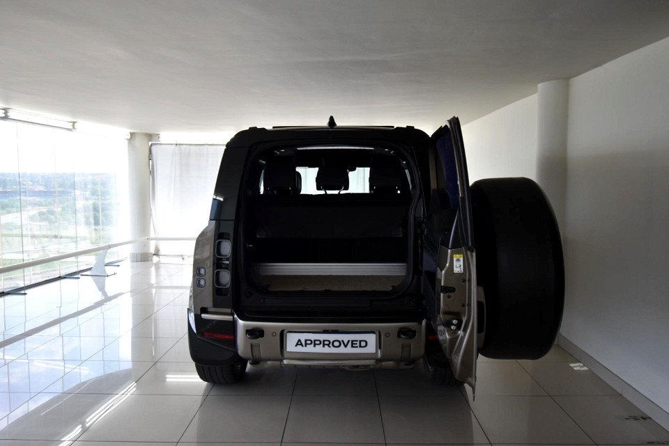 2021 LAND ROVER DEFENDER 90 3.0 D D300 X (221kW)