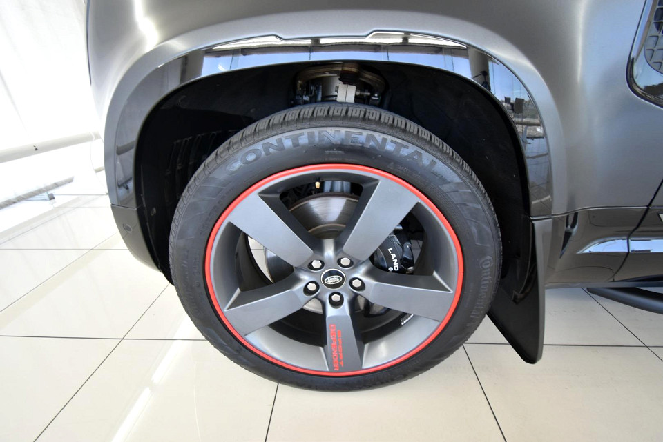 2023 LAND ROVER DEFENDER 110 5.0 P P525 V8 CARPATHIAN EDITION (386kW)