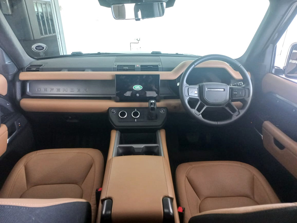 2025 LAND ROVER DEFENDER Defender
