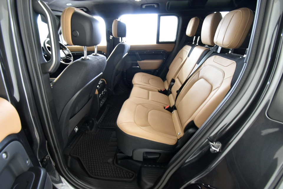 2025 LAND ROVER DEFENDER Defender
