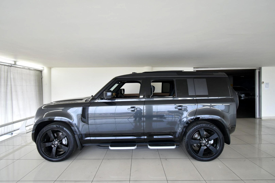 2025 LAND ROVER DEFENDER Defender