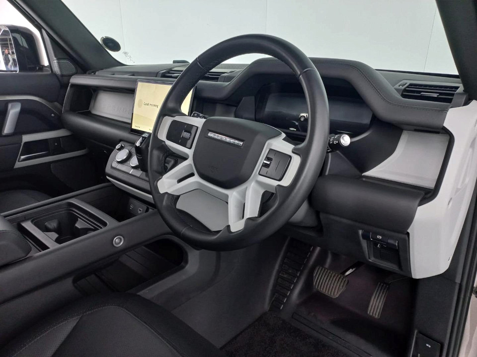 2023 LAND ROVER DEFENDER 110 3.0 D D300 X-DYNAMIC HSE (221kW)