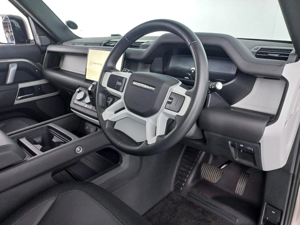 2023 LAND ROVER DEFENDER 110 3.0 D D300 X-DYNAMIC HSE (221kW)