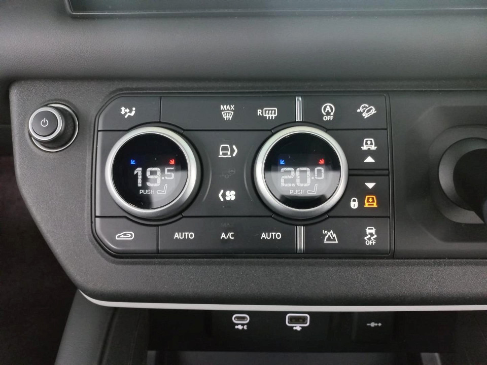 2023 LAND ROVER DEFENDER 110 3.0 D D300 X-DYNAMIC HSE (221kW)