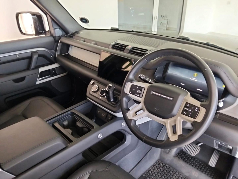 2024 LAND ROVER DEFENDER Defender