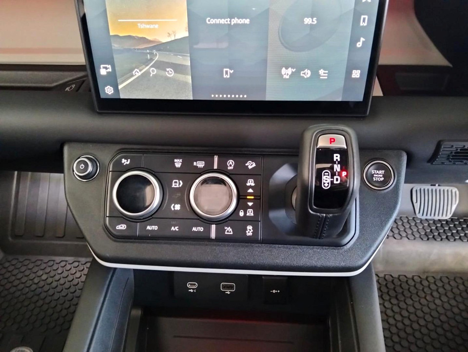 2024 LAND ROVER DEFENDER Defender