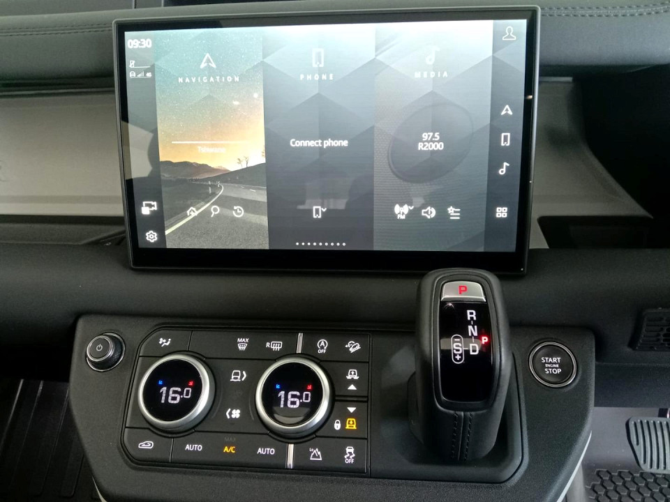 2024 LAND ROVER DEFENDER Defender