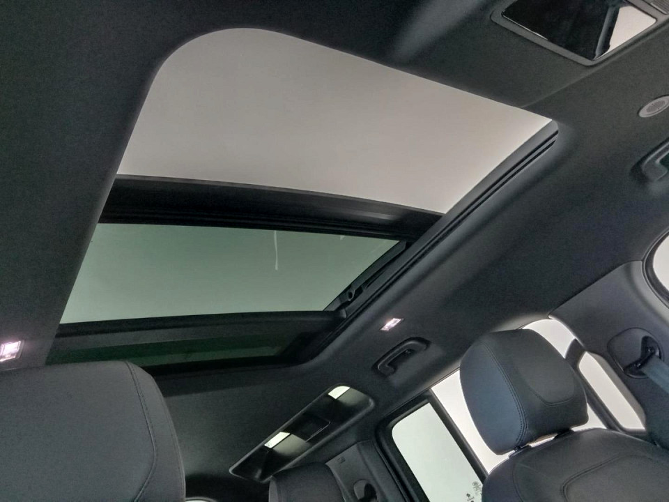 2024 LAND ROVER DEFENDER Defender