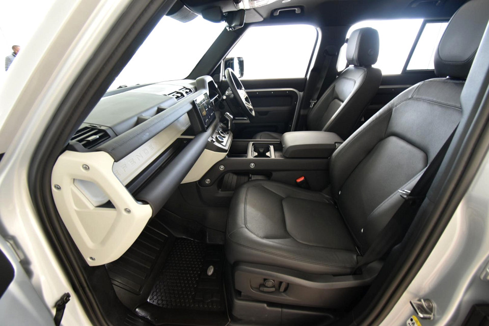 2024 LAND ROVER DEFENDER Defender