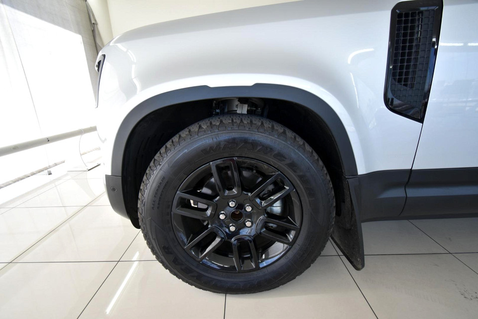 2024 LAND ROVER DEFENDER Defender