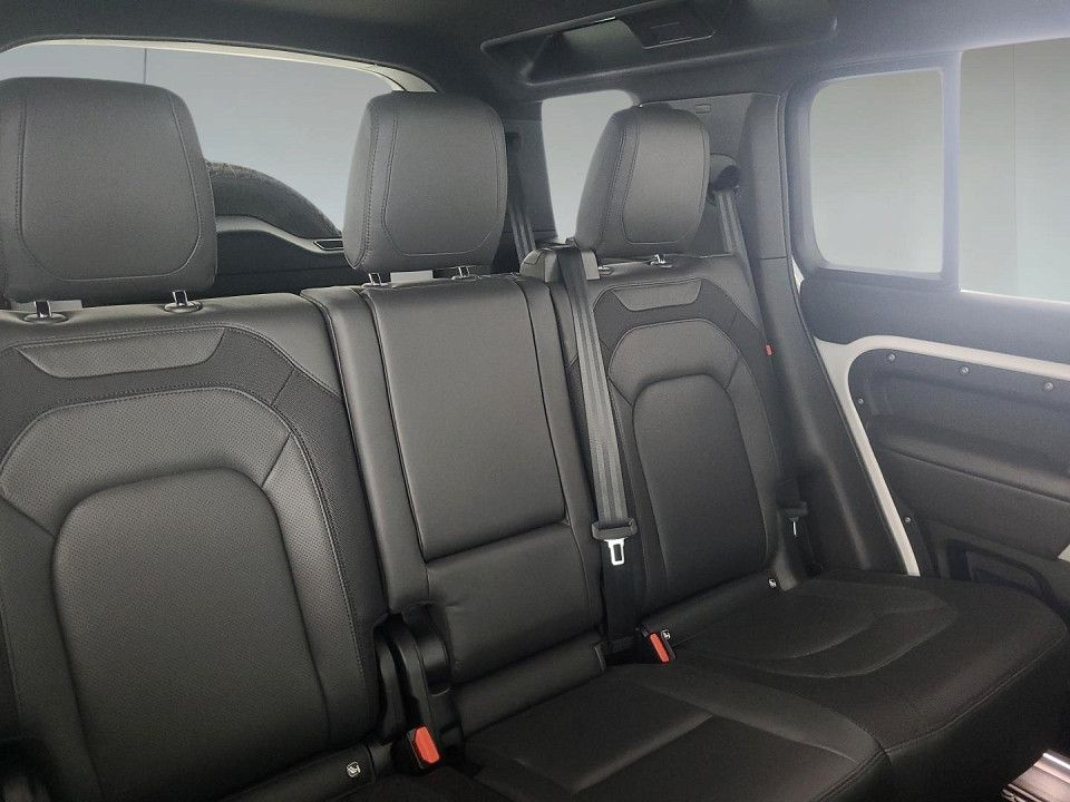 2023 LAND ROVER DEFENDER 110 3.0 D D300 X-DYNAMIC HSE (221kW)