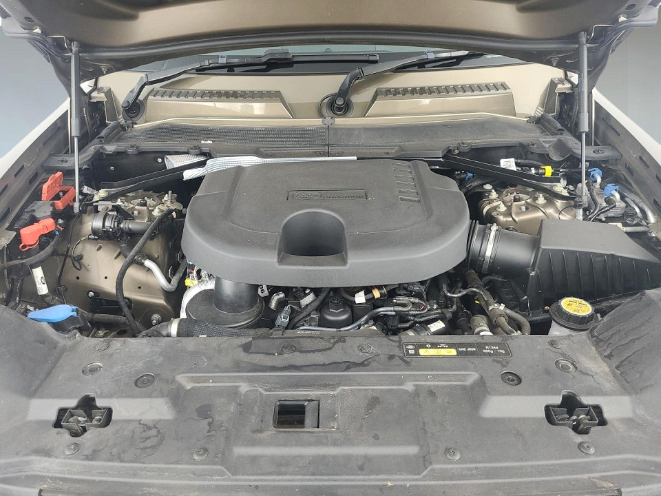 2023 LAND ROVER DEFENDER 110 3.0 D D300 X-DYNAMIC HSE (221kW)