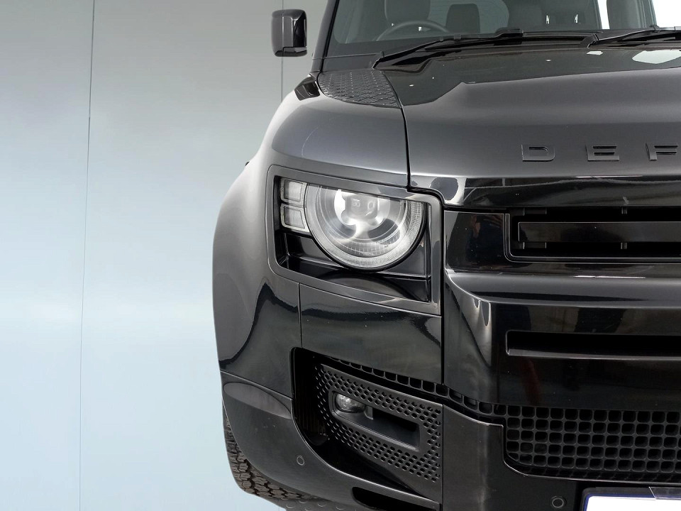 2025 LAND ROVER DEFENDER Defender