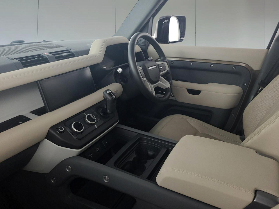 2020 LAND ROVER DEFENDER 110 P400 FIRST EDITION (294kW)