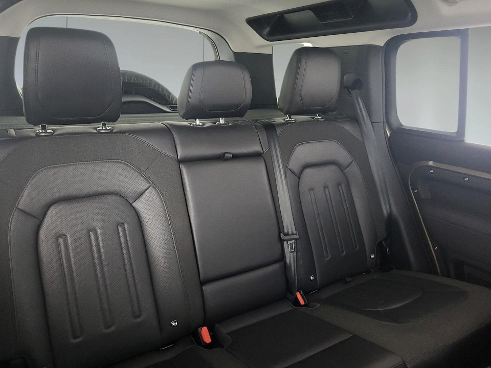 2021 LAND ROVER DEFENDER 110 D240 FIRST EDITION (177kW)