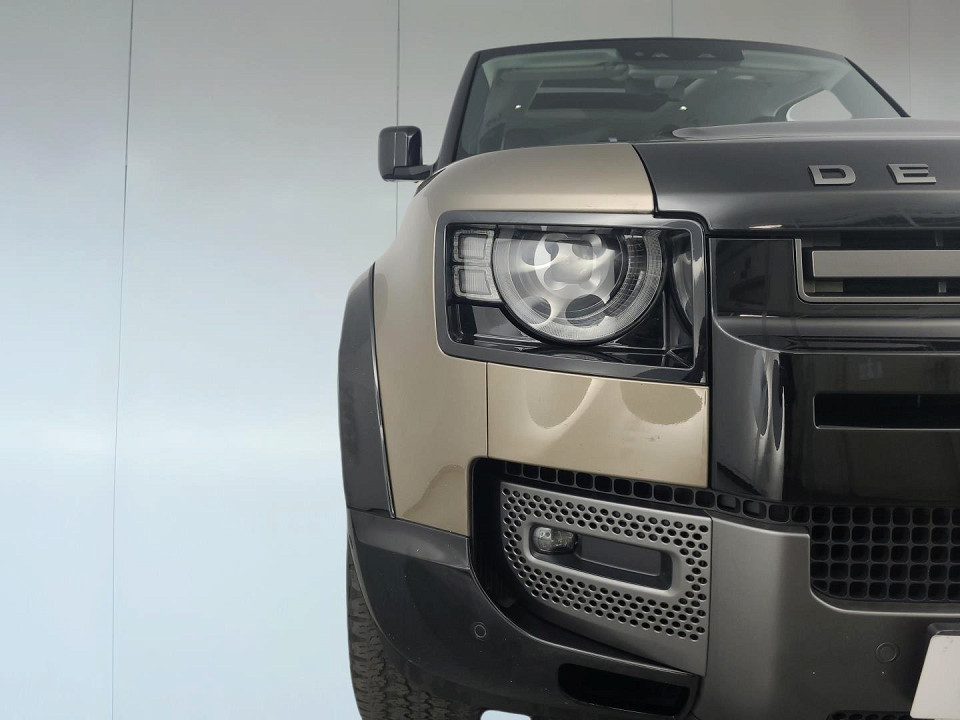 2021 LAND ROVER DEFENDER 110 D240 FIRST EDITION (177kW)