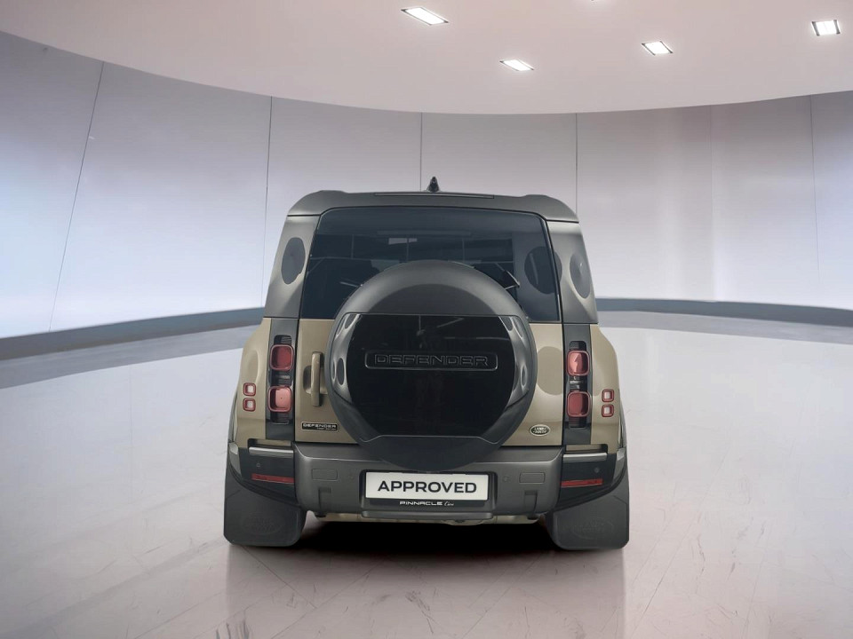 2021 LAND ROVER DEFENDER 110 D240 FIRST EDITION (177kW)