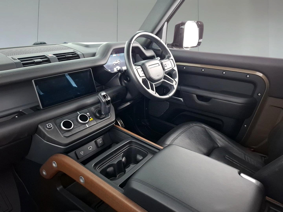 2021 LAND ROVER DEFENDER 90 3.0 D D300 X (221kW)