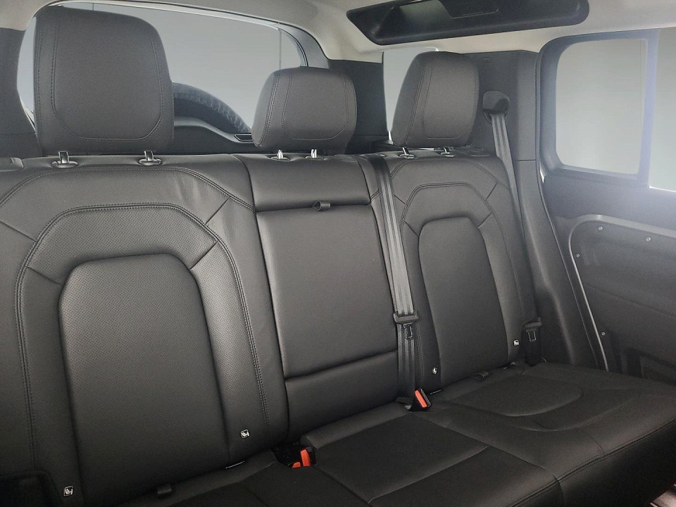 2023 LAND ROVER DEFENDER 110 3.0 D D300 SE (221kW)