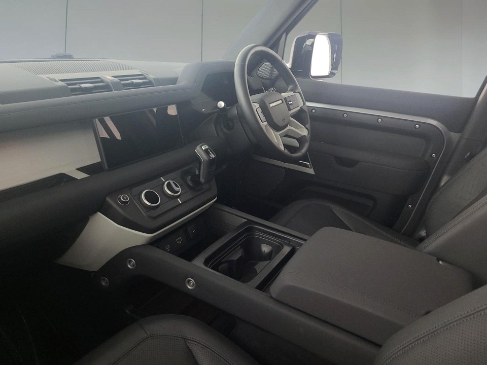 2023 LAND ROVER DEFENDER 110 3.0 D D300 SE (221kW)