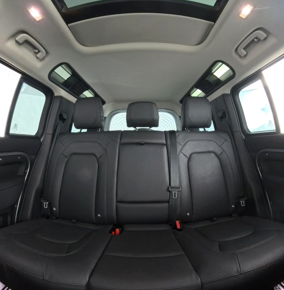 2023 LAND ROVER DEFENDER 110 3.0 D D300 SE (221kW)