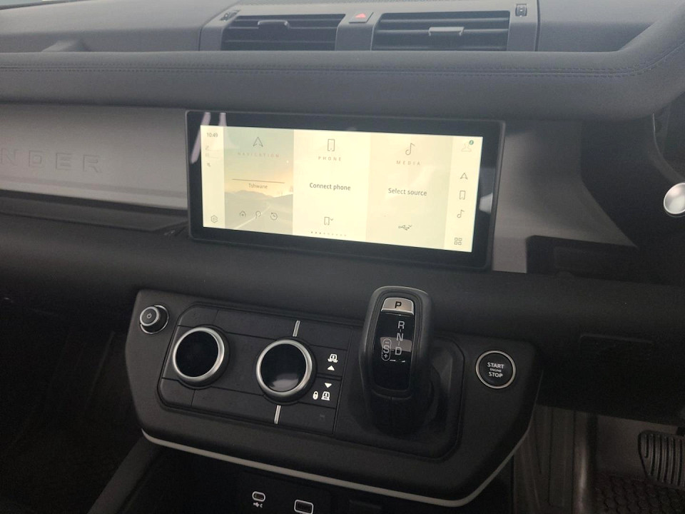 2024 LAND ROVER DEFENDER Defender