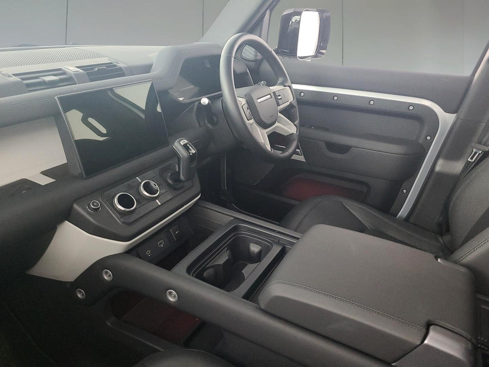 2024 LAND ROVER DEFENDER Defender