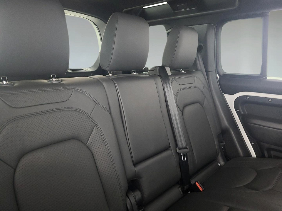 2025 LAND ROVER DEFENDER Defender