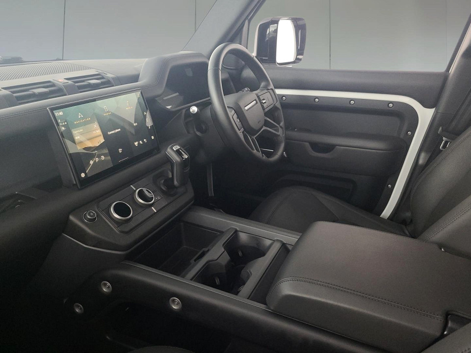 2025 LAND ROVER DEFENDER Defender