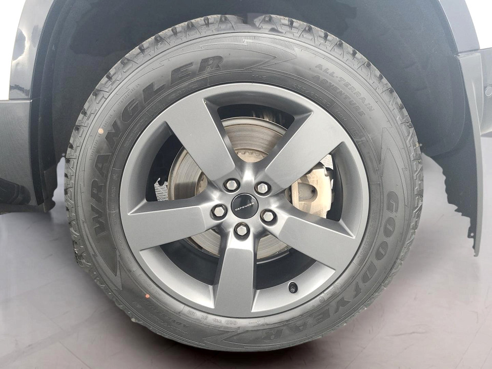 2025 LAND ROVER DEFENDER Defender