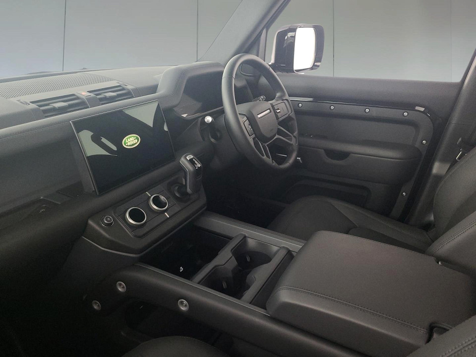 2025 LAND ROVER DEFENDER Defender