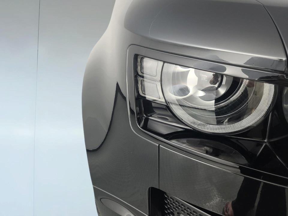 2025 LAND ROVER DEFENDER Defender