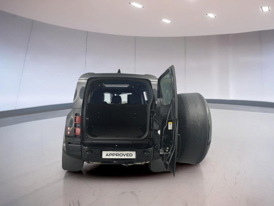 2025 LAND ROVER DEFENDER Defender
