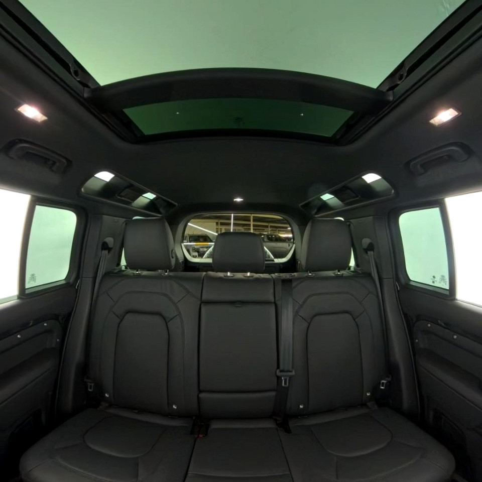 2025 LAND ROVER DEFENDER Defender