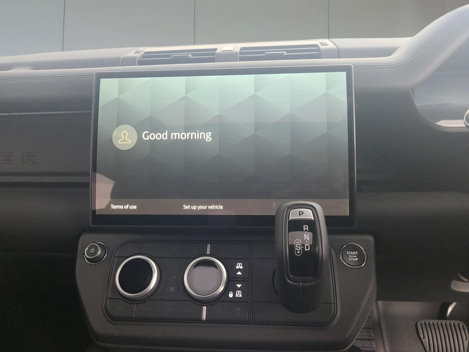 2026 LAND ROVER DEFENDER Defender