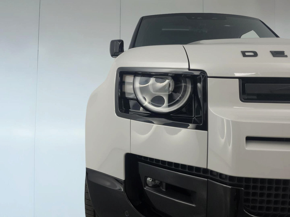 2026 LAND ROVER DEFENDER Defender