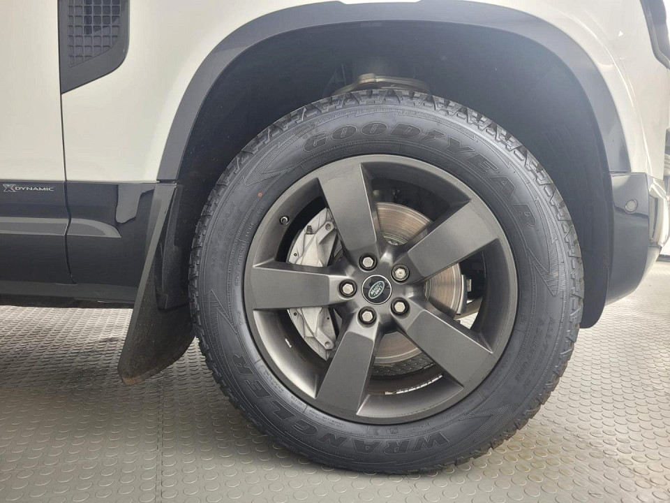 2021 LAND ROVER DEFENDER 110 3.0 D D300 X-DYNAMIC HSE (221kW)